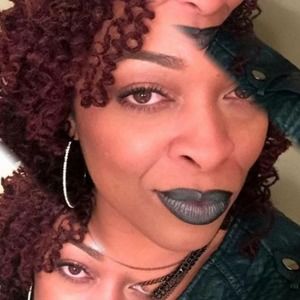 Meet your Posher, Desiree